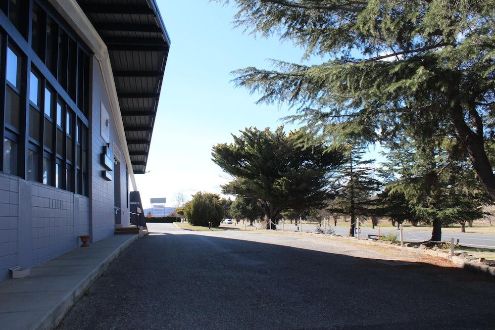 Snow Season Motor Inn Cooma Esterno foto